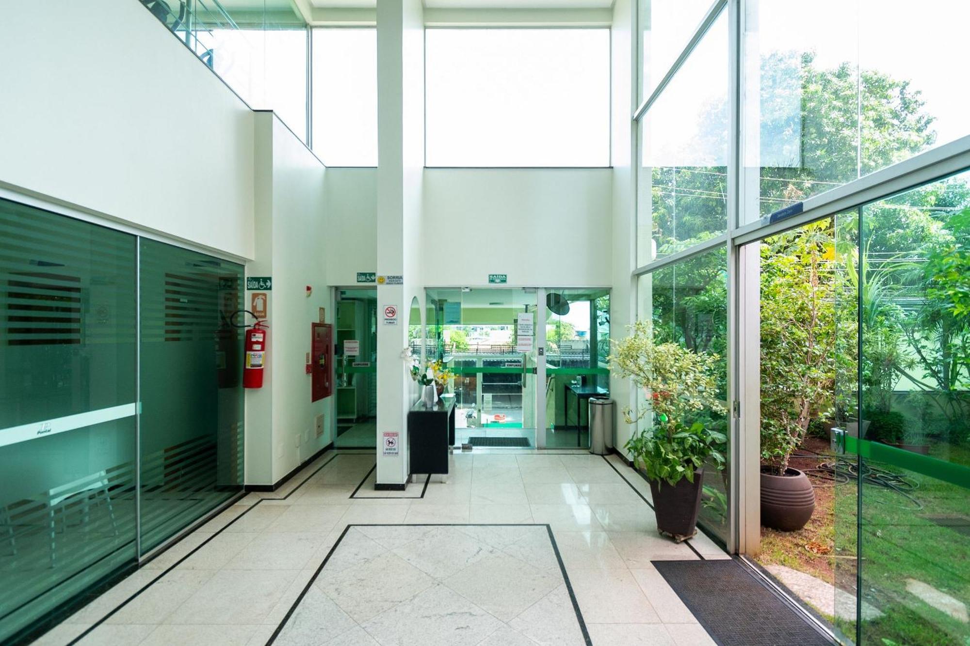 Pde - Apartamentos Proximos Do Centro ゴイアニア エクステリア 写真