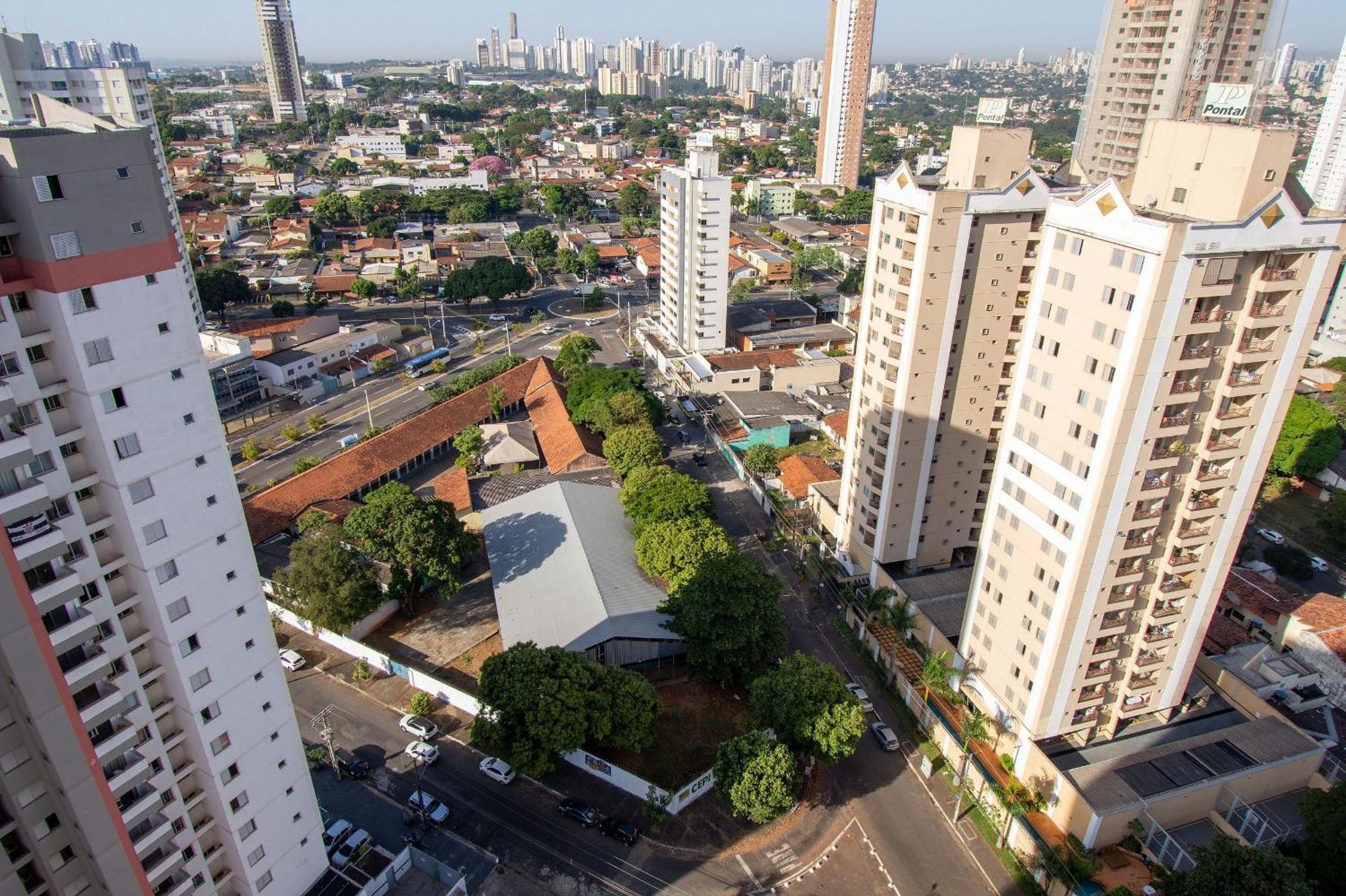 Pde - Apartamentos Proximos Do Centro ゴイアニア エクステリア 写真
